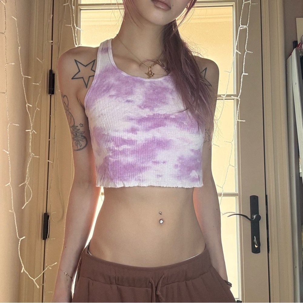Small Pinky-Purple White Tie-dye Raw Hem Cropped Tank